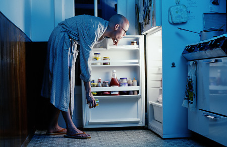 Midnight snacking is a disorder